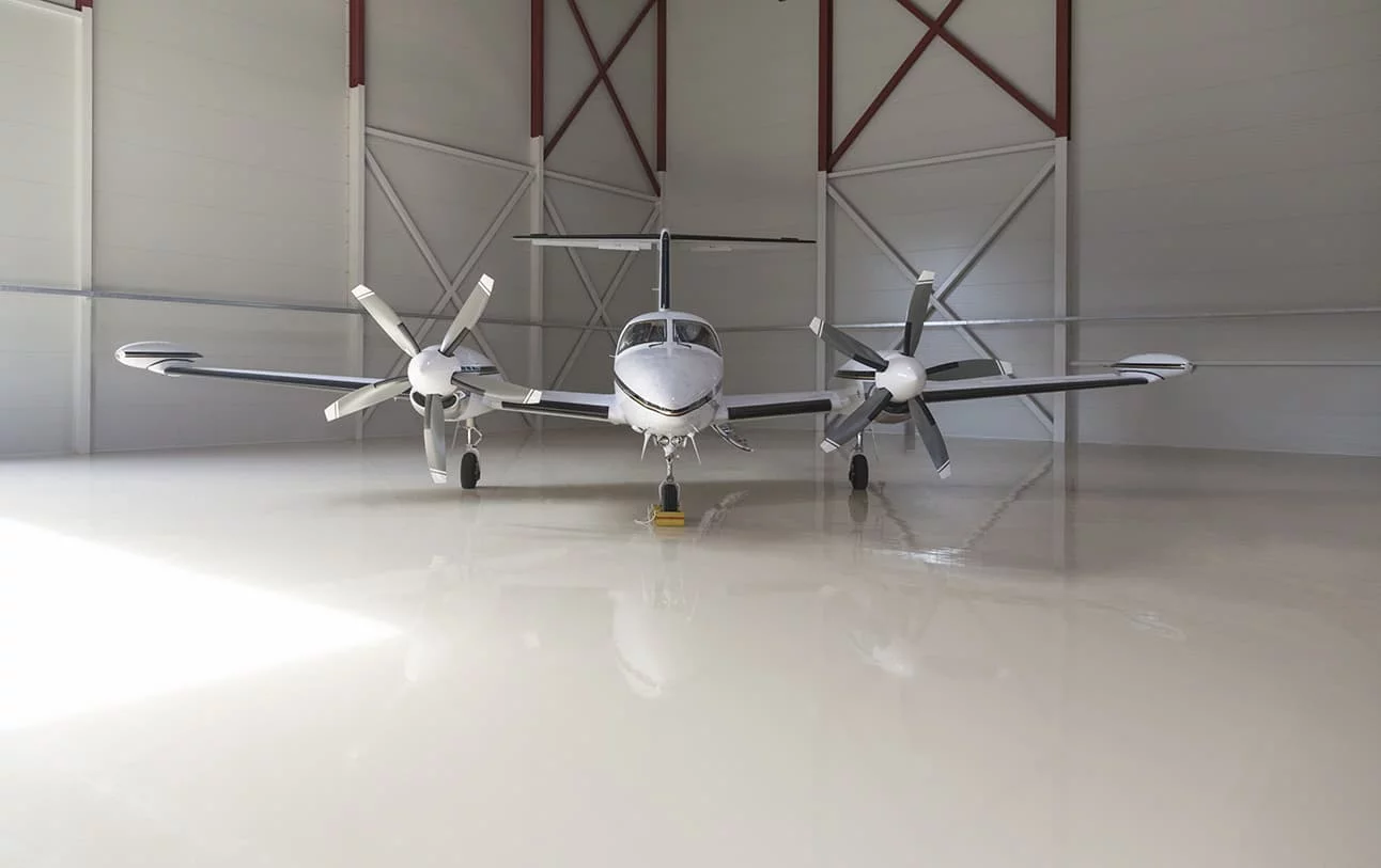hangar-hutes